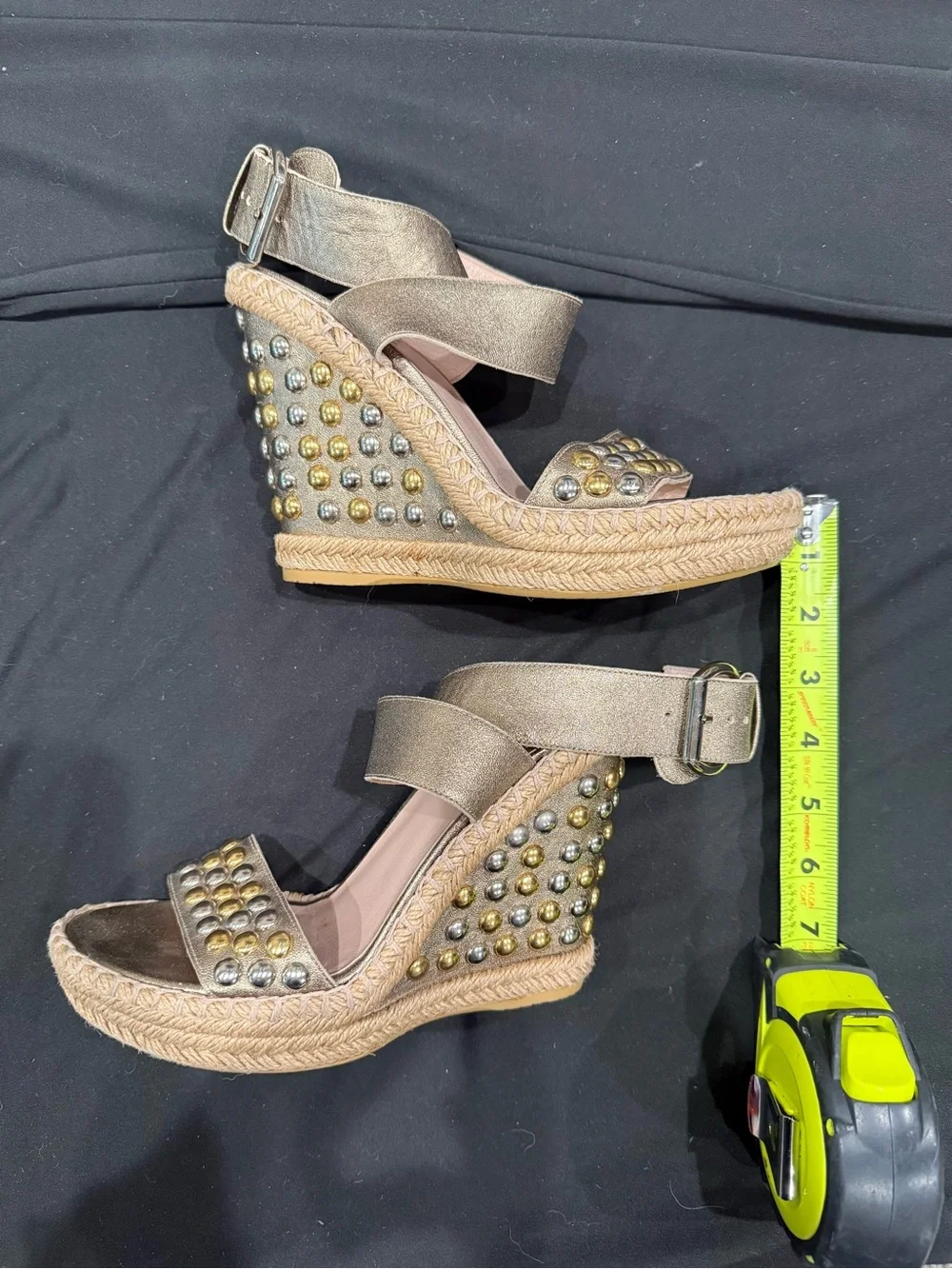 Stuart Weitzman retail $498